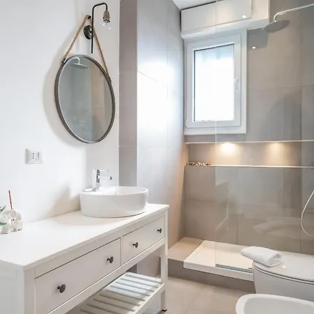 Apartman Corso Francia 2bdr Apartmet *