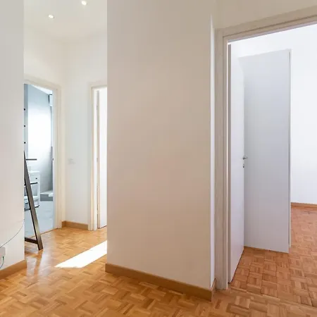 Corso Francia 2bdr Apartmet Apartman