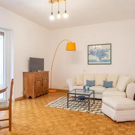 Corso Francia 2bdr Apartmet *