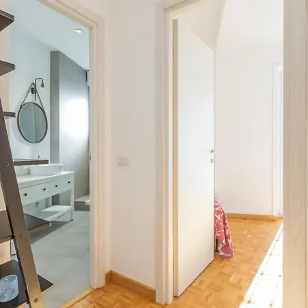 Corso Francia 2bdr Apartmet Lägenhet *