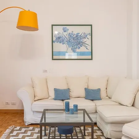 Corso Francia 2bdr Apartmet Lägenhet