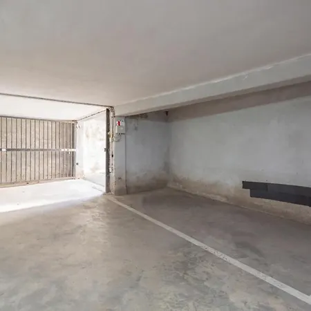 Corso Francia 2bdr Apartmet Lägenhet