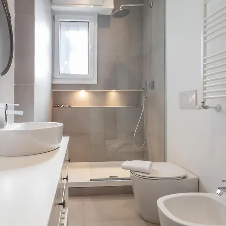 Corso Francia 2bdr Apartmet Lägenhet *