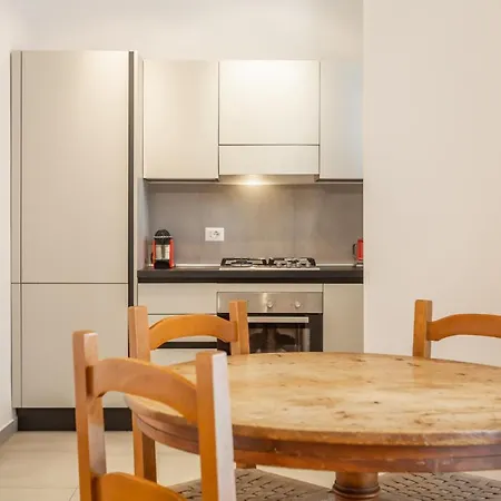 Corso Francia 2bdr Apartmet *